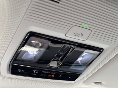 Certified 2025 Volkswagen ID. Buzz Pro S Plus AWD/4WD image 28