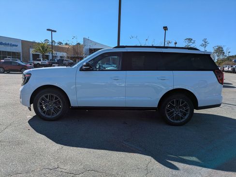 New 2025 Ford Expedition Platinum w/ Stealth Performance Package image 8
