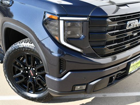 Used 2026 GMC Sierra 1500 Elevation w/ Elevation Premium Package AWD/4WD image 3