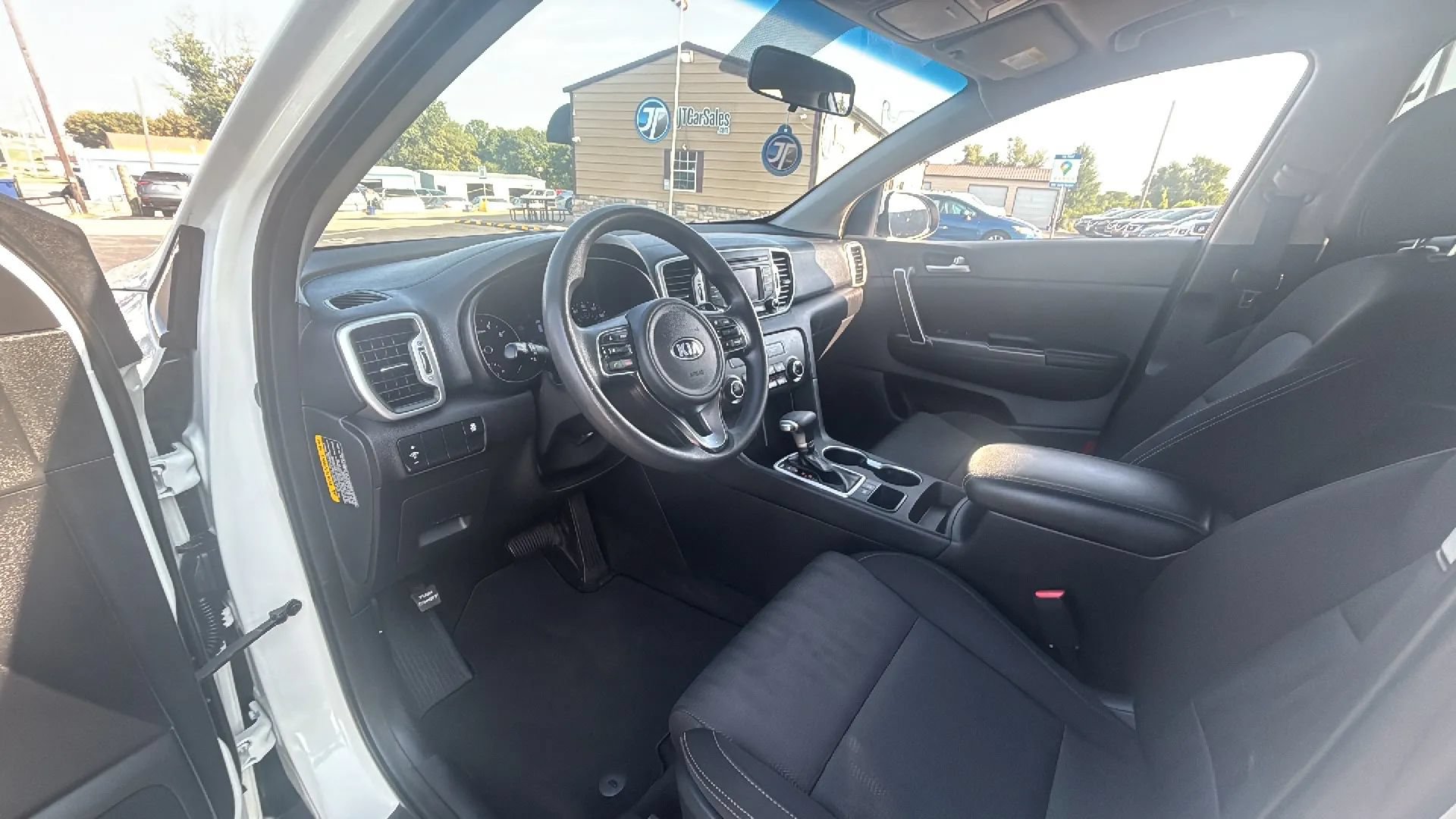 Used 2017 Kia Sportage LX FWD image 9