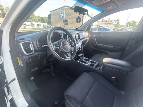 Used 2017 Kia Sportage LX FWD image 9
