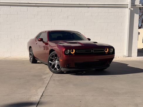 Used 2019 Dodge Challenger SXT w/ Plus Package image 1
