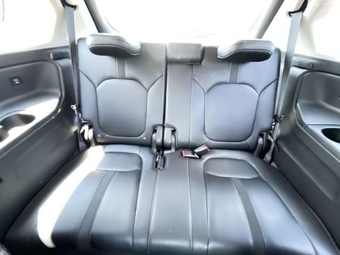 Certified 2024 Honda Pilot EX-L image 17