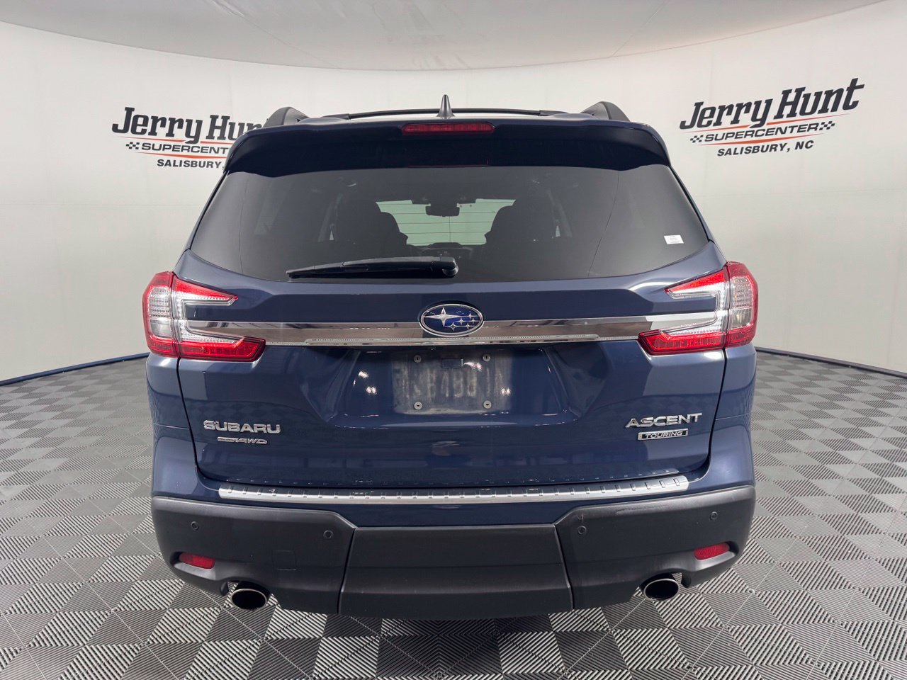 Used 2023 Subaru Ascent Touring AWD/4WD image 8