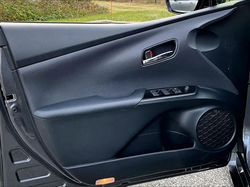 Used 2019 Toyota Prius LE image 20