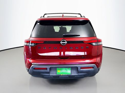 Used 2022 Nissan Pathfinder SV w/ SV Black Package FWD image 8