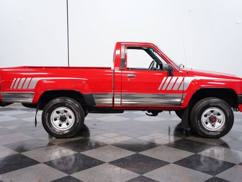 Used 1988 Toyota Pickup 4x4 Regular Cab image 13