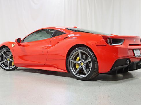 Used 2018 Ferrari 488 GTB image 10