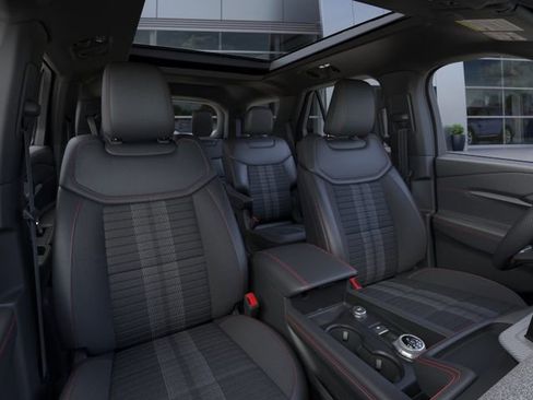 New 2026 Ford Explorer ST-Line w/ ST-Line Street Pack AWD/4WD image 10