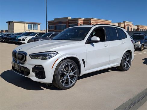 Used 2019 BMW X5 xDrive40i w/ M Sport Package image 2