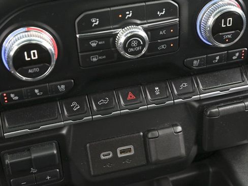 Used 2022 GMC Sierra 1500 AT4 w/ AT4 Preferred Package image 31