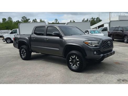 Used 2021 Toyota Tacoma TRD Off-Road w/ Technology Package AWD/4WD image 2