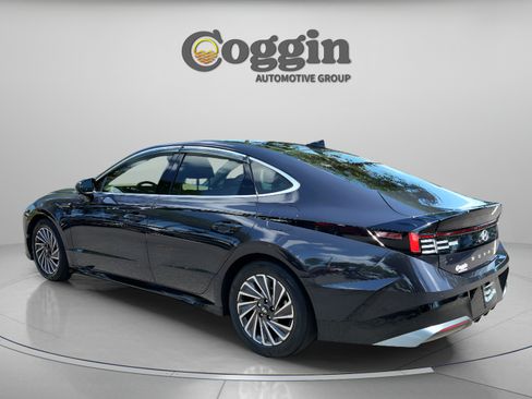Certified 2024 Hyundai Sonata Limited FWD image 3
