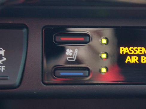 Used 2019 Toyota RAV4 Limited w/ Cold Weather Package image 8