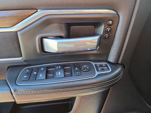 Used 2024 RAM 2500 Laramie image 13