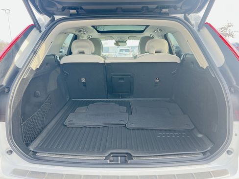 Certified 2022 Volvo XC60 B6 Inscription w/ Advanced Package image 25