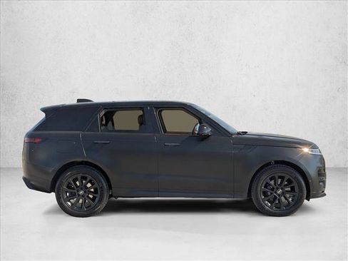 Used 2023 Land Rover Range Rover Sport SE Dynamic AWD/4WD image 4