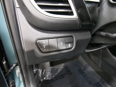 Certified 2025 Kia Seltos S AWD/4WD image 19