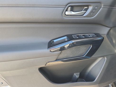 New 2026 Nissan Pathfinder Platinum AWD/4WD image 21