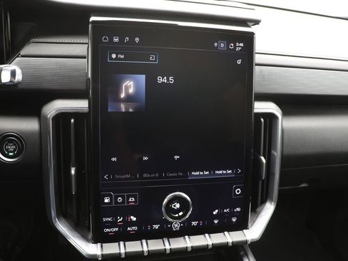 Used 2025 GMC Acadia Elevation image 22