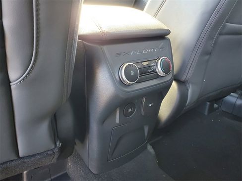 New 2026 Ford Explorer Active w/ Active Comfort Package image 31