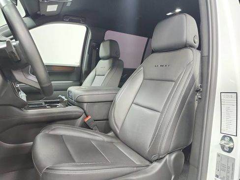 Used 2025 GMC Yukon XL Denali AWD/4WD image 19
