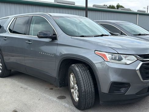 Used 2018 Chevrolet Traverse LS w/ LPO, Floor Liner Package FWD image 2