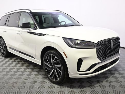New 2026 Lincoln Aviator Black Label w/ Jet Appearance Package AWD/4WD image 8