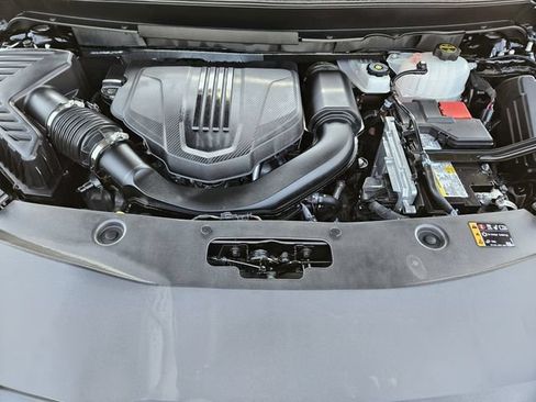 Used 2025 Buick Enclave Preferred FWD image 33