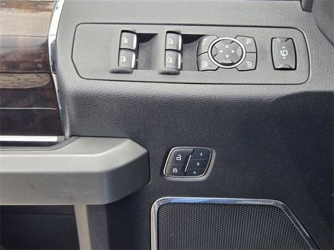 Used 2017 Ford F350 Platinum w/ Platinum Ultimate Package image 30
