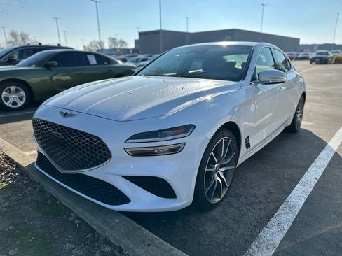 Used 2022 Genesis G70 3.3T image 3