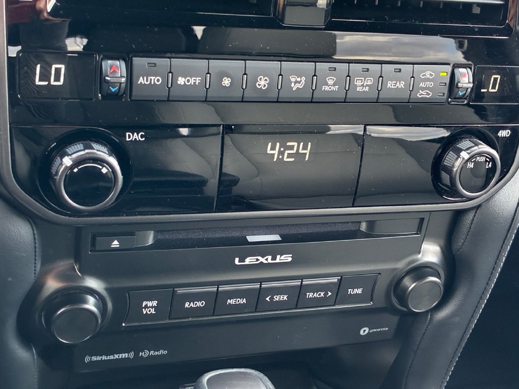 Used 2023 Lexus GX 460 w/ Black Line Special Edition AWD/4WD image 4
