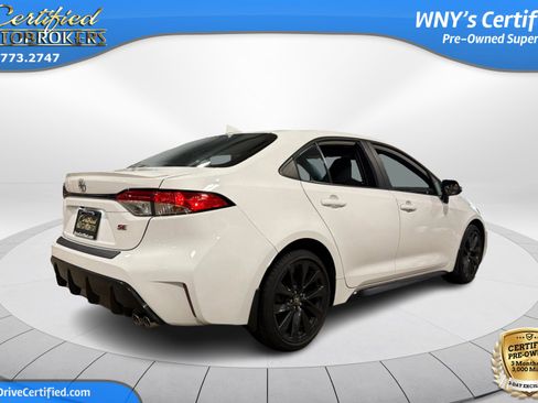 Used 2023 Toyota Corolla SE w/ Carpet Mat Package (TMS) FWD image 6