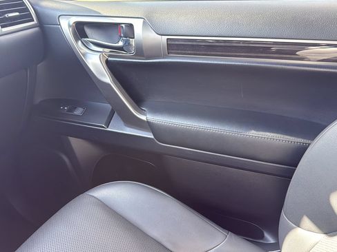 Used 2023 Lexus GX 460 Premium w/ Premium Package AWD/4WD image 23