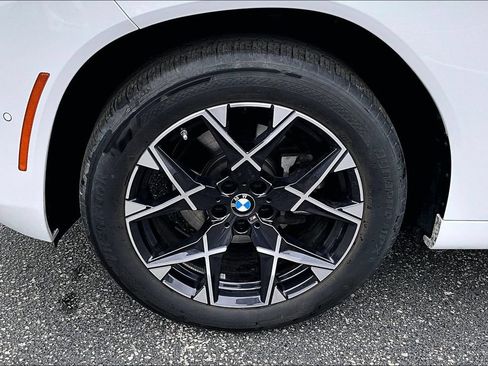 Used 2025 BMW X3 xDrive30i w/ M Sport Package AWD/4WD image 11