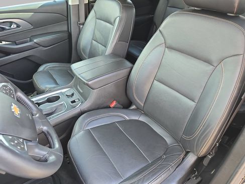 Certified 2021 Chevrolet Traverse Premier w/ Redline Edition FWD image 17