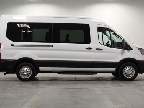 Used 2024 Ford Transit 350 XL image 3