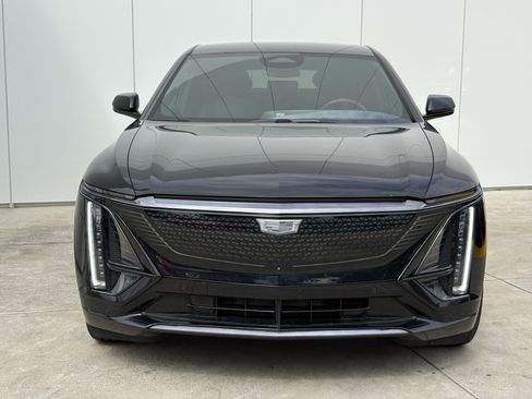 Used 2024 Cadillac Lyriq Sport w/ LPO, Floor Liner Package AWD/4WD image 3