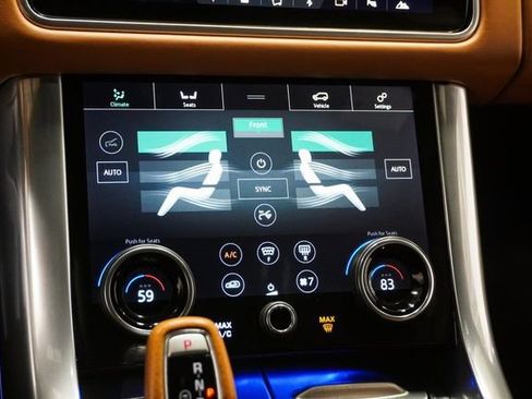 Used 2022 Land Rover Range Rover Sport SVR image 32