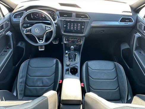 Used 2022 Volkswagen Tiguan SEL R-Line image 18