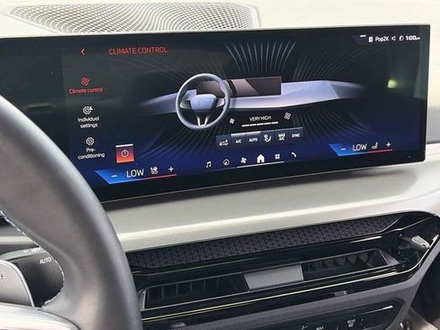 Used 2025 BMW M440i Coupe RWD image 30