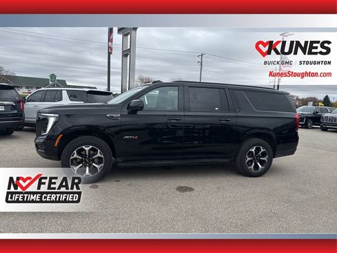 Used 2025 GMC Yukon XL AT4 image 6