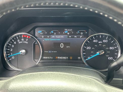 Used 2018 Ford F250 Lariat w/ Chrome Package image 17