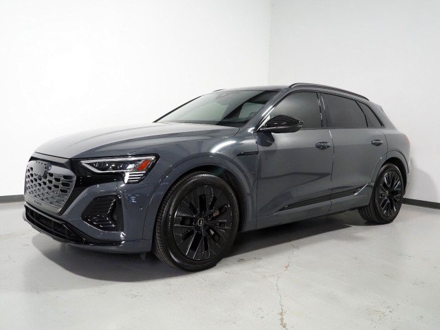Used 2024 Audi Q8 e-tron Prestige AWD/4WD image 10