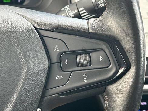 Used 2023 Chevrolet Bolt EUV Premier w/ Sun & Sound Package FWD image 25