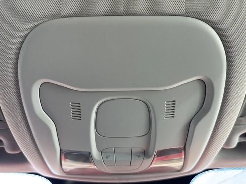 Used 2020 Jeep Renegade Sport image 21