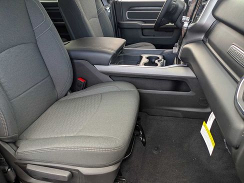 New 2026 RAM 2500 Big Horn AWD/4WD image 33