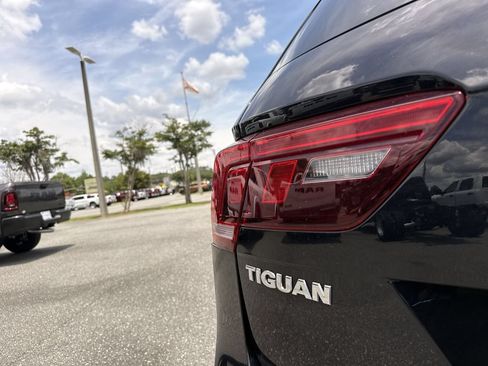 Used 2021 Volkswagen Tiguan S AWD/4WD image 5