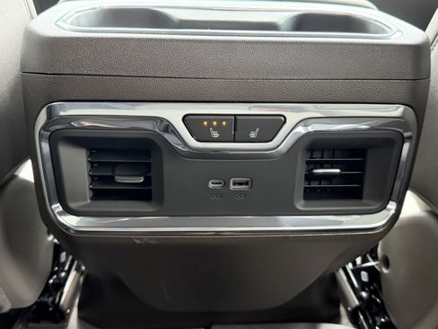 New 2026 GMC Sierra 1500 SLT w/ SLT Premium Plus Package image 39