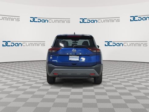 Used 2023 Nissan Rogue S image 8